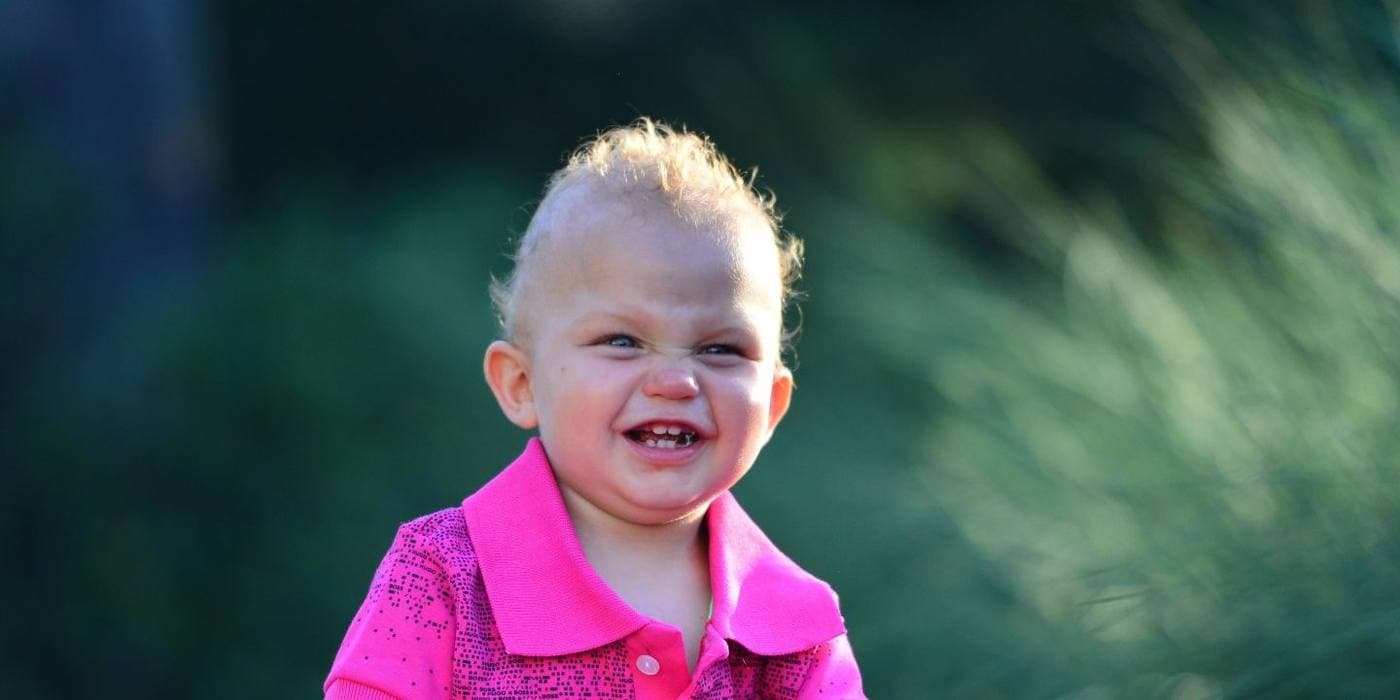 Vrolijke baby — kraamzorg in Brielle